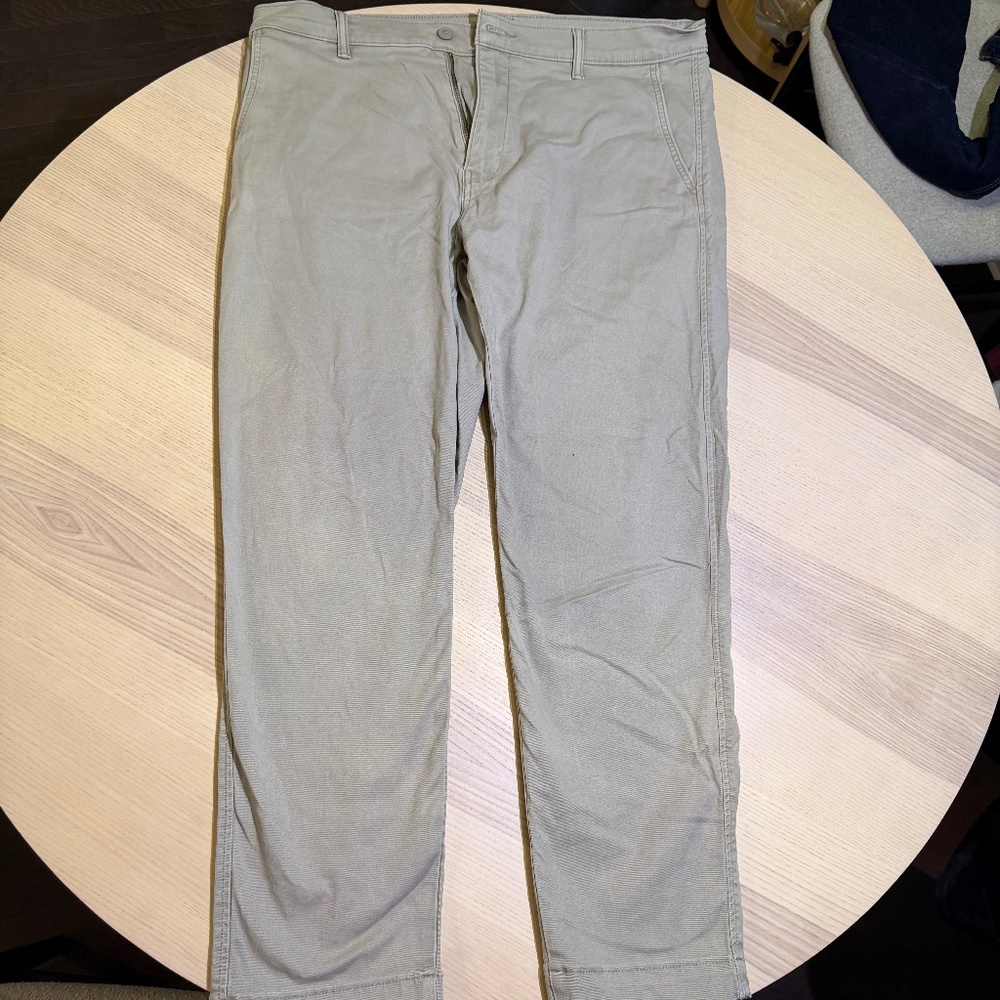 Levis Chino Pants